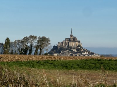 48.61275555555556,-1.50530277777778