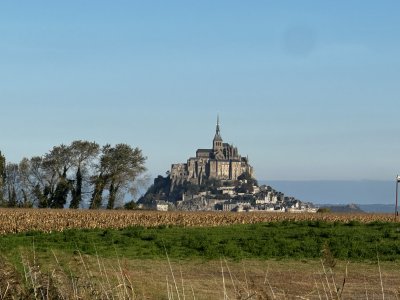 48.61275555555556,-1.505325