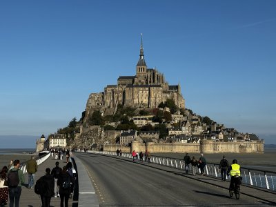 48.63076666666667,-1.5074