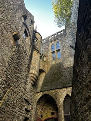 48.63621111111111,-1.51113888888889