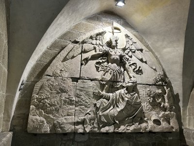 48.6353,-1.51322777777778