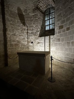 48.63594166666667,-1.51125833333333