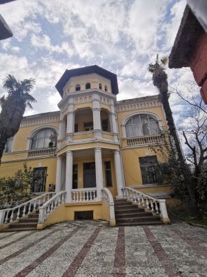 41.32611111111112,19.825