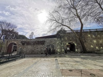 41.32736587500001,19.8222332