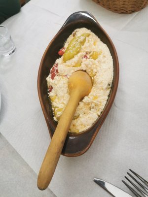 41.32888888888889,19.82472222222222