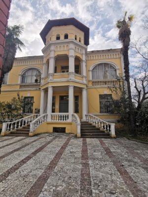 41.32736587500001,19.8222332