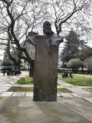 41.32678604111111,19.82367515555556