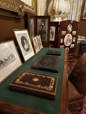 48.18556111111111,16.31150555555556