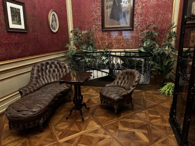 48.18556944444444,16.31148055555555