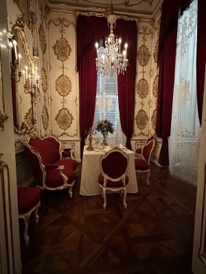 48.185075,16.31109722222222