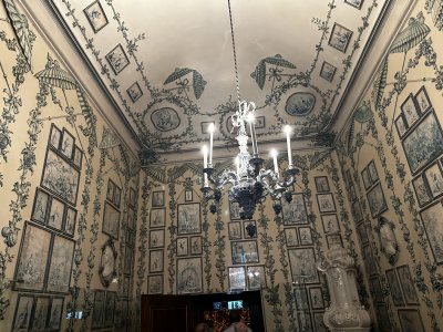 48.18455833333333,16.31322222222222