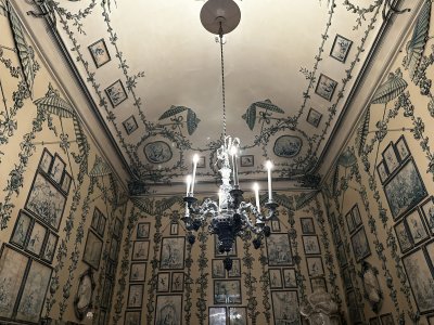 48.18455833333333,16.31322222222222