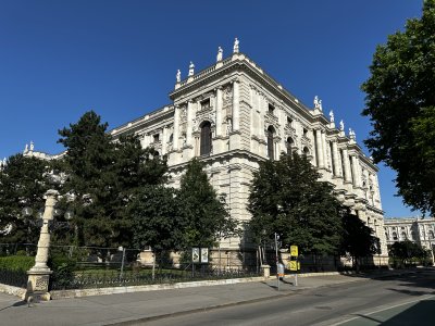 48.20394444444445,16.36344444444445