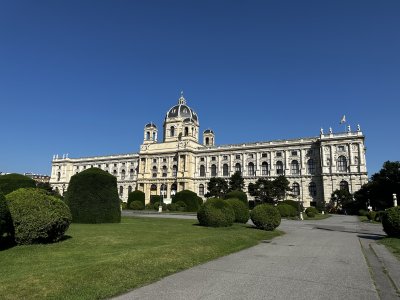 48.20475833333334,16.36186944444444