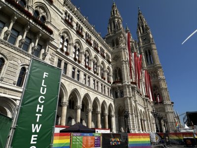 48.21003333333334,16.35816388888889