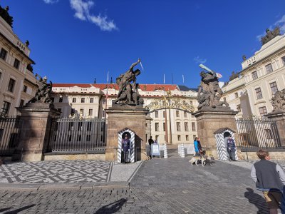 50.08965682972222,14.39839363083333