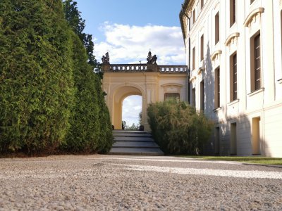 50.09025955194445,14.39824295027778