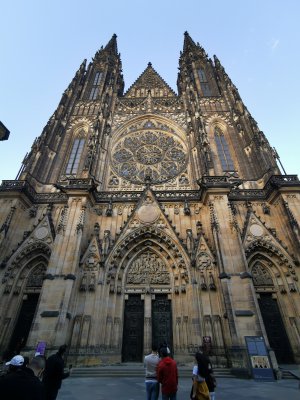 50.09058380111112,14.39963436111111