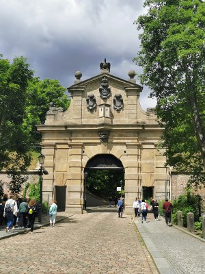 50.06285095194444,14.42224025722222