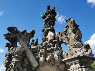 50.08622360222223,14.41317176805556