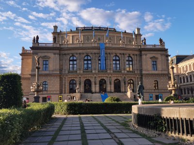 50.08899688694445,14.41514968861111