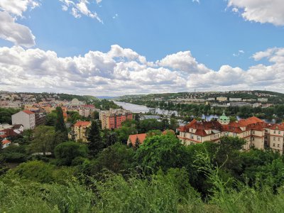 50.06219100944444,14.42117595666667