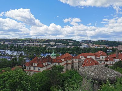 50.06219100944444,14.42117595666667