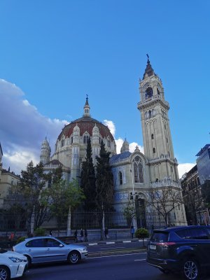 40.42057418805555,-3.68640756583333