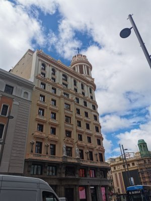 40.42019271833333,-3.70495986916667