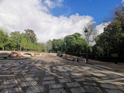 40.41948699944444,-3.68875098222222