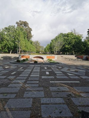 40.41948699944444,-3.68875098222222