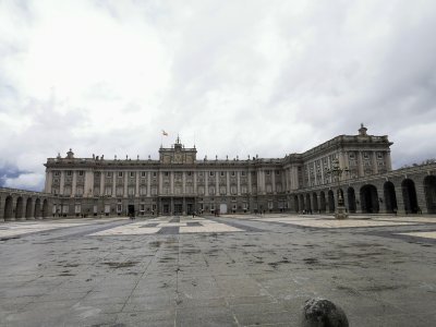 40.41652297972222,-3.71352505666667