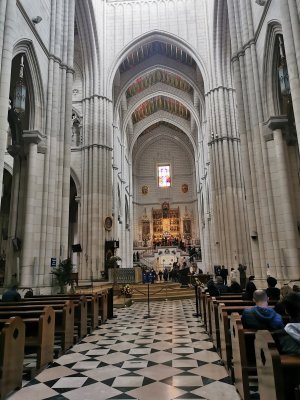 40.41555404638888,-3.714294195