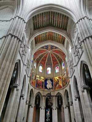 40.415699005,-3.71438908555556