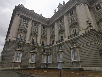 40.41788864111111,-3.71159315083333