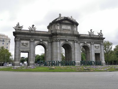 40.41989517194444,-3.68954491611111