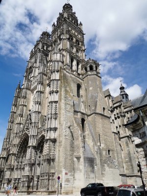 47.39527777777778,0.69361111111111