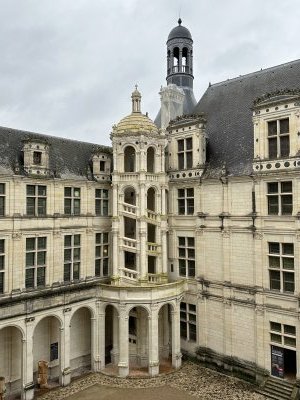 47.61572777777778,1.51750555555556