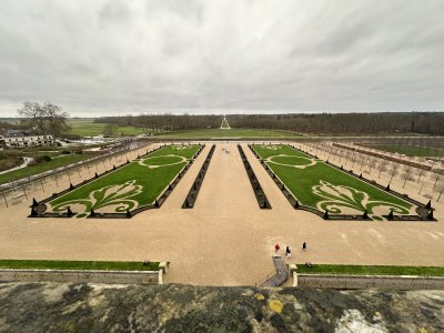 47.61640555555556,1.51679166666667