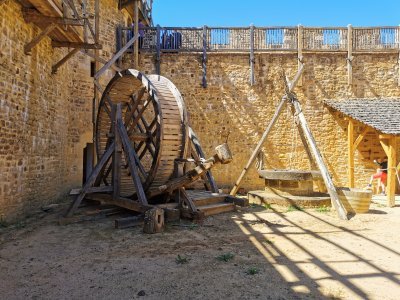 47.58354949944444,3.15555167194444