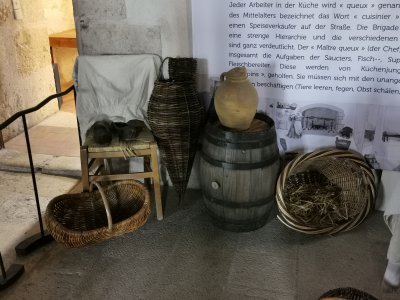 47.76716995222222,2.37320446944444