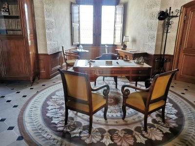 47.76871109,2.37447309472222