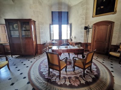 47.76871109,2.37447309472222