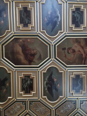 47.76761627194444,2.37578845