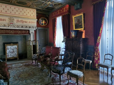 47.76761627194444,2.37578845