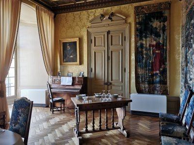 47.76761627194444,2.37579536416667