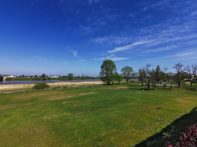 47.76683044416666,2.3750169275