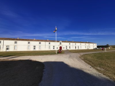 45.88871383666667,-1.19158983222222