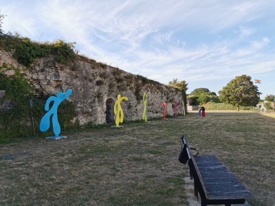 45.88871383666667,-1.19158983222222