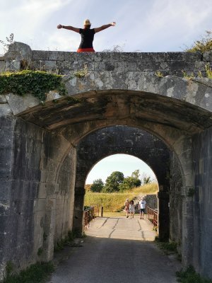 45.88871383666667,-1.19158983222222